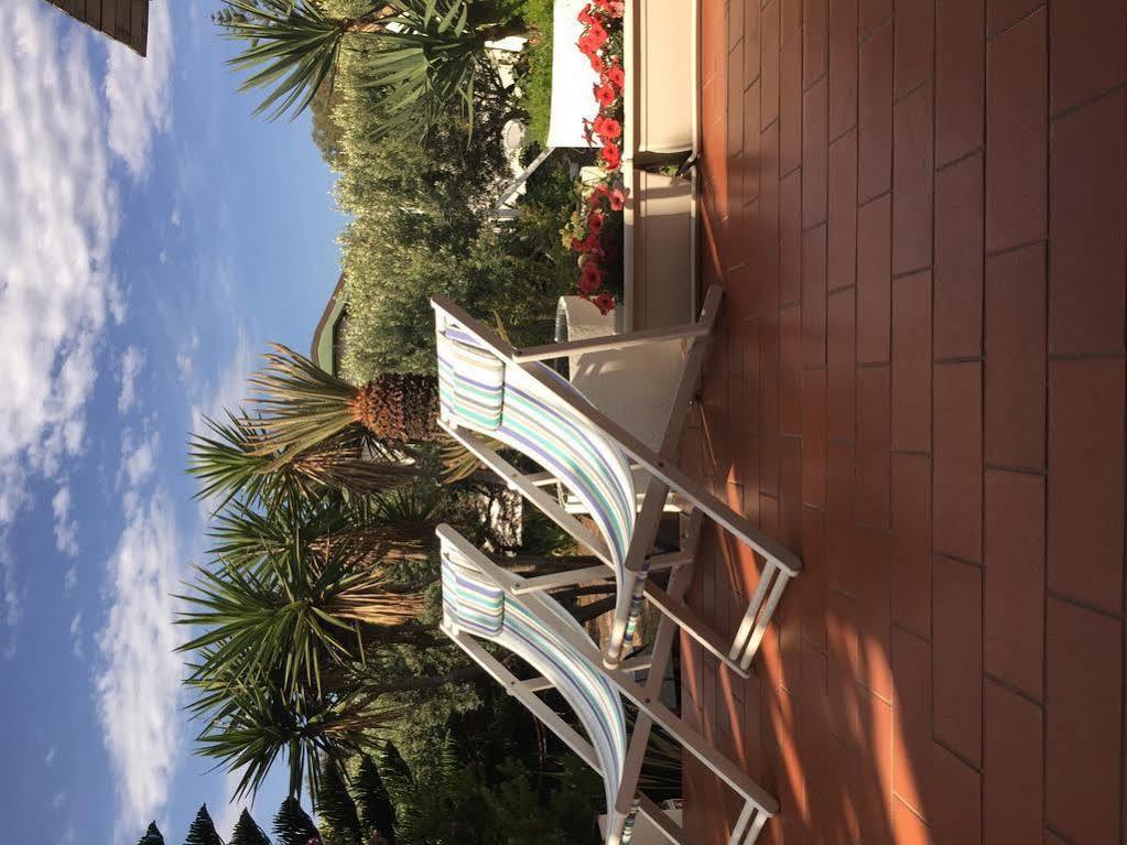 Villa Cetta B&B Сан-Леоне Экстерьер фото